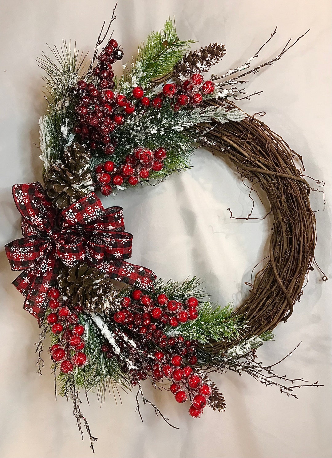 Winter Grapevine Wreath With Frosted Red Berries, Red Wreath, Berry ...