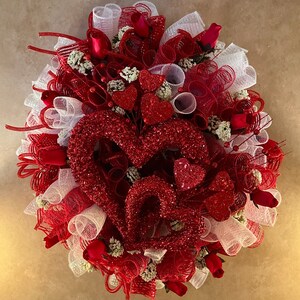 Valentine Wreath, Heart Wreath, Front Door Wreath, red heart wreath, home decor, Sweetheart gift, Valentine&#39;s decor, Romantic heart wreath