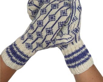 Mittens with striped pattern and ornaments in white and blue. Women's size M. Handmade from virgin wool.