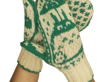 Vantar med ugglemotiv i olika färger. Damstorlek S/meter. Handgjorda av nyull.