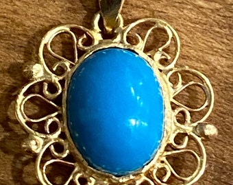vintage genuine turquoise pendant in 18 k gold filigree setting, estate jewelry