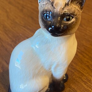 陶器のシャム猫　beswick England イギリスBESWICK シャム猫サイアミーズのフィギュア・置物 TIM