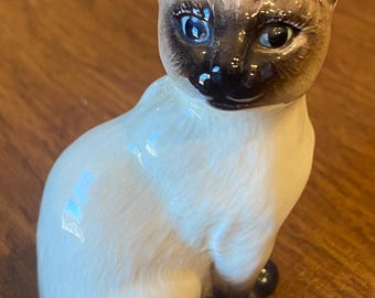 ヴィンテージ ベスウィック シャム猫の置物：イギリスの磁器