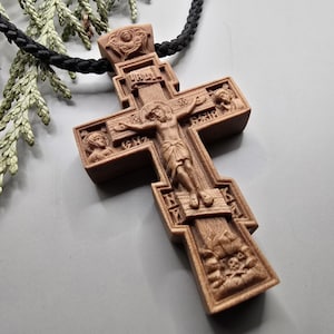 Деревянный православный крест