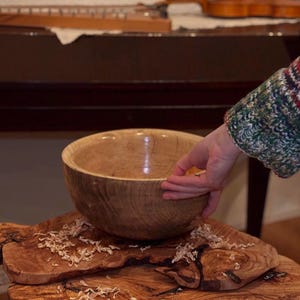 Wooden bowl/wooden bowl made of fir wood (diameter 28 cm)