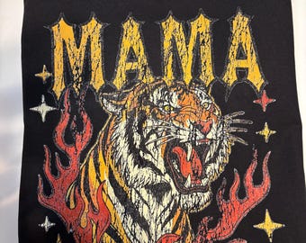 Camiseta moderna "Mamá Tigre" con estampado desgastado para mamás, colores cómodos.