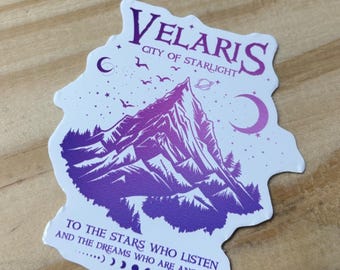 Libro de fantasía con pegatinas de la corte nocturna de Velaris