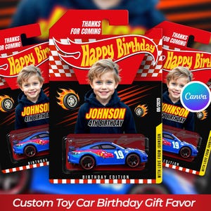 Pode incluir: Lembrancinhas de aniversário personalizadas com carros de brinquedo. Cada lembrancinha apresenta um carro de brinquedo azul com o número 19, embalado em um cartão vermelho e preto com o texto "Happy Birthday" e uma foto de criança. O cartão também inclui o texto "Birthday Edition".
