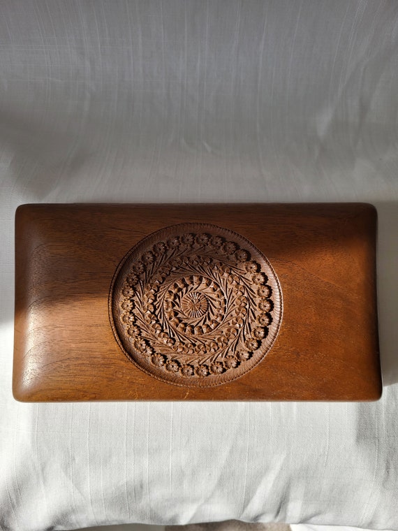 9" Vintage Wooden Carved Jewelry or Ornament Box,… - image 2