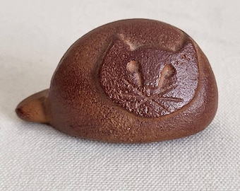 Vintage Cast Iron Kitten Paperweight, Kitten Figurine, Desktop Decor.