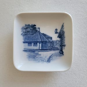 3.25" Denmark Royal Copenhagen Plate,2985-7 985,1970’s,Blue and White,Decorative Plate,Collectible Plate,Dining Table Decor, Seasonal Decor.