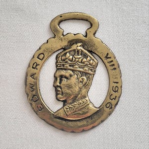 Vintage Edward VIII Coronation Horse Brass 1936, Uncrowned, English Royalty Harness Ornament,Commemorative Horse Brass,Club Decor,Bar Decor.