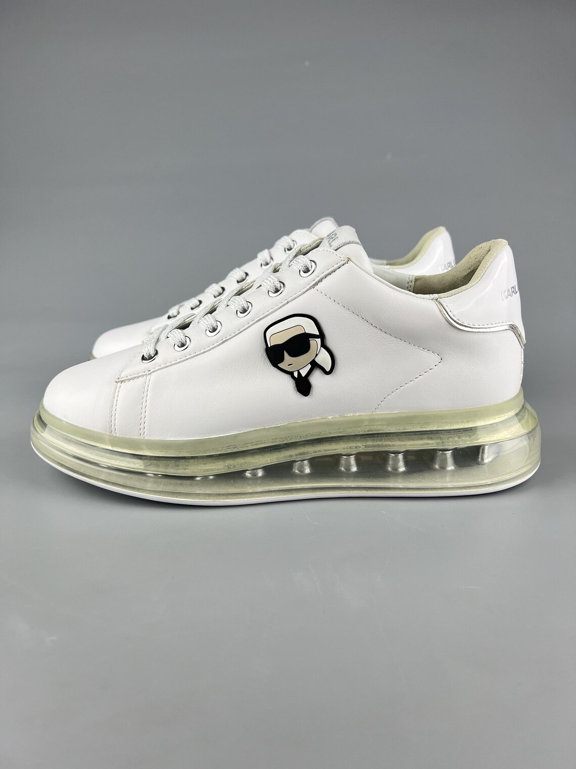 US 10(9) Karl Lagerfeld Karl Iconic 3D Logo Leather Sneakers KL62630N-01S, foto 2 de 5