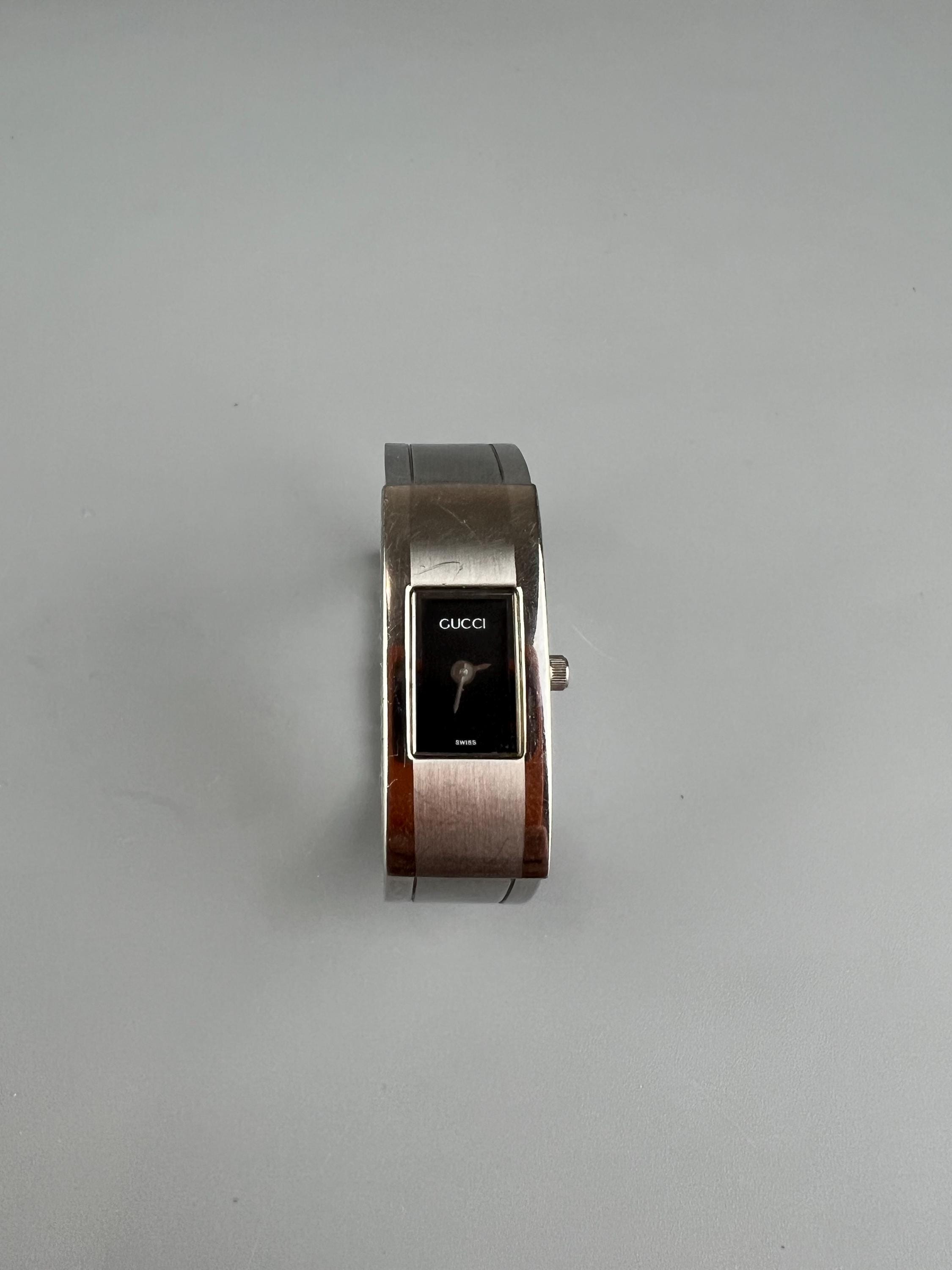 Raro Vintage Gucci 2200 Reloj de pulsera de acero inoxidable de cuarzo analogico para mujer Etsy Espana