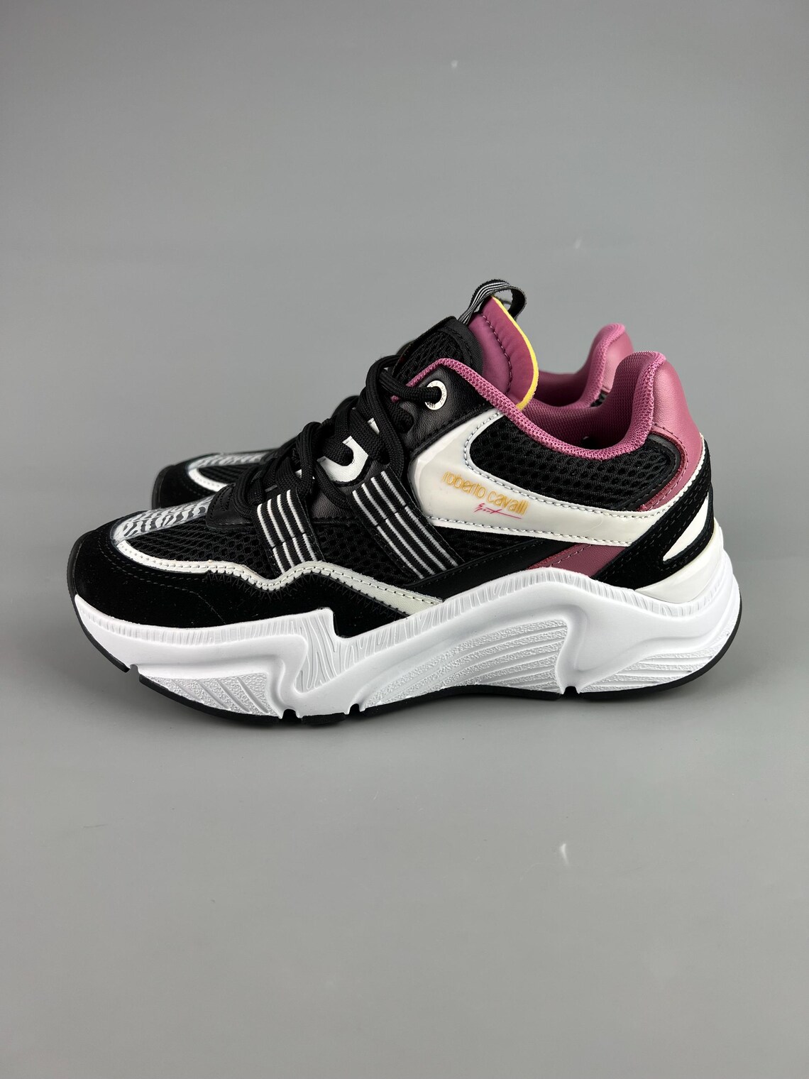 US 7.5 Roberto Cavalli Sport Sneakers, foto 2 de 5