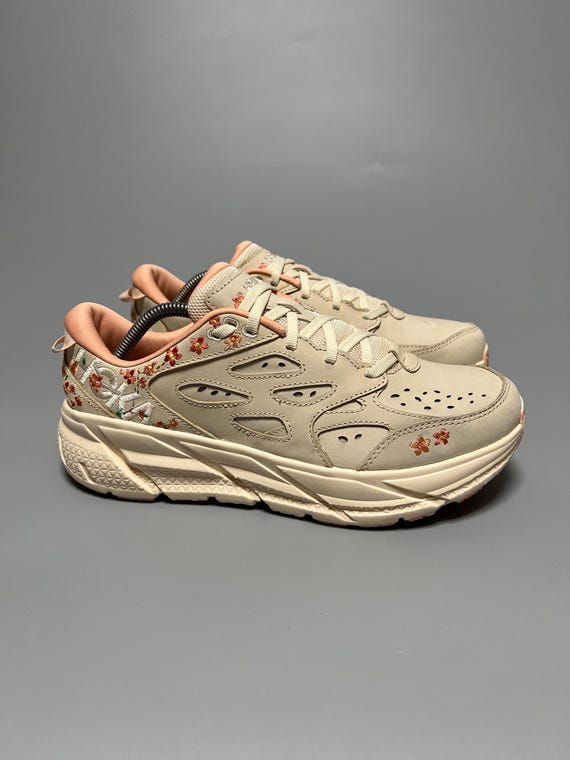 Hoka One One Clifton L BP Running Shoes Walking Gym 1153618 VRY Vibrant Bloom Pack ‘Vanilla / Dry Clay’