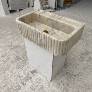 Listo para enviar, Fregadero de mármol Viola, Fregadero flotante con protector contra salpicaduras, Tocador de fregadero de mármol, Fregadero de tocador, Fregadero montado en la pared, Tapa del fregadero