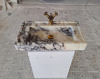 Calacatta Viola Marmor Wand Waschbecken: Bauernhaus Gästetoilette