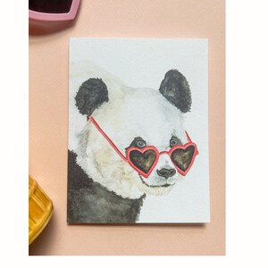 Carte Panda portant des lunettes coeurs - carte humoristique bonne humeur et soleil - réconfortant