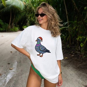 Pigeon Christmas Hat Shirt Christmas Wildlife Gift Women Animated Tee Dove T-Shirt Christmas Fan Pigeon Graphic Animal Illustration Line Art