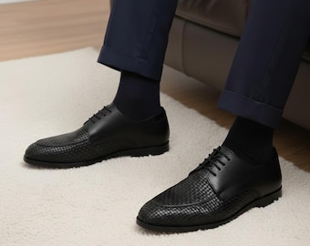 Handgemaakte zwart geweven leren oxford-schoenen, formele herenschoenen met veters