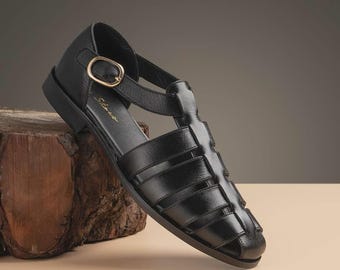 Handgemaakte zwarte leren visserssandalen | Casual zomerschoenen heren | Ademende instapschoenen met gesp