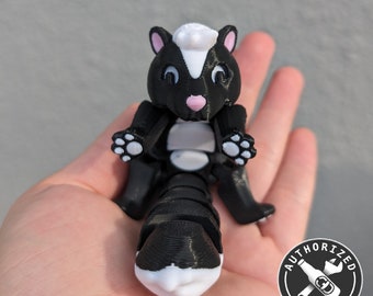 Flexi Skunk 3D Printed Articulated Figure: polecat, desk critter