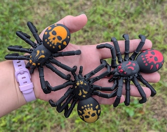 Skull Spider 3D Printed Articulated Figure: Pirate Arachnid, Halloween, Spooky Desk Buddy