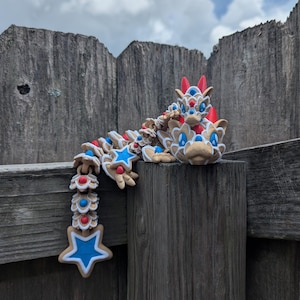 Baby Star Cookie Dragon 3D Printed Articulated Model - Flexi Dragon - Fidget Figurine - Patriotic - USA - Red White and Blue Dragons