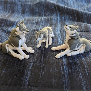Wolf 3D Printed Articulated Figure - Wild Animal Model - Wildlife -Wolves -Flexible Fidget Figurine