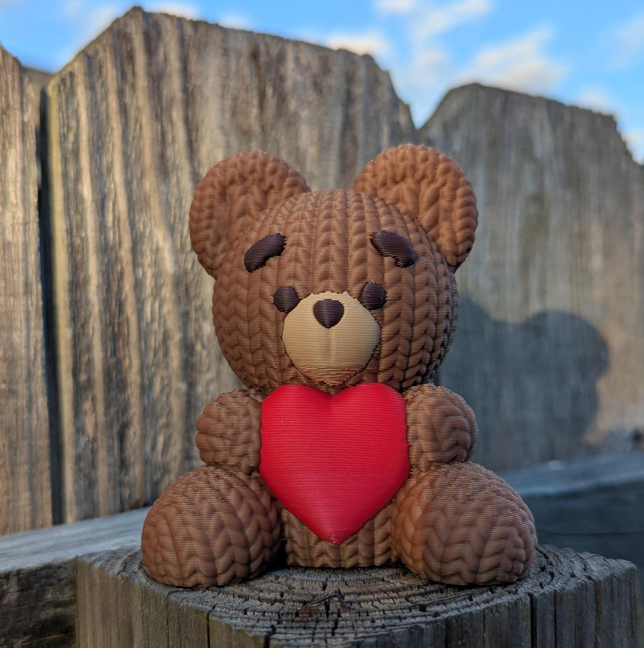Heart Teddy Bear Crochet-look 3D Printed Model: Love Gift