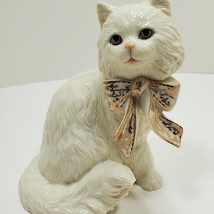 Vintage Lenox Porcelain Cat Figurine: &quot;Sitting Pretty&quot; Collectible with Gold Bow