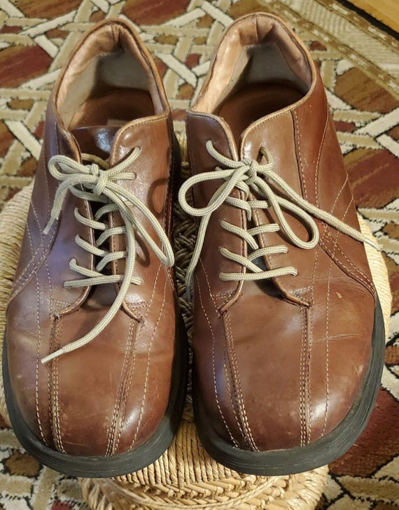 Italian Alfani Mens Brown Leather Lace Up Shoes Size 10.5 Italy