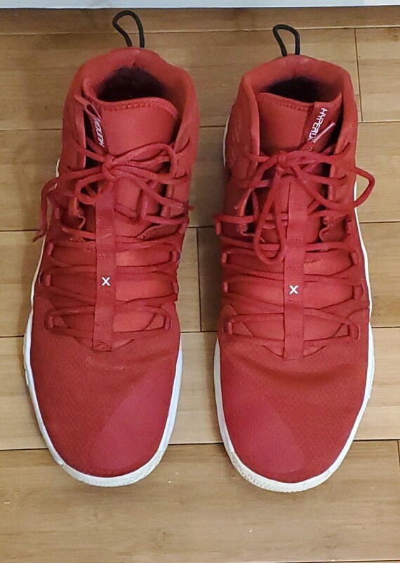 Nike Hyperdunk Low Top Red Athletic Mens Shoes Size 17  display picture 1