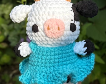 Handmade Bauer Kuh in Overalls Plüsch Amigurumi Kuh im Kleid Stofftier Paar häkeln Geschenk