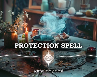 Może przedstawiać: Na drewnianym stole z zapalonymi świecami, ziołami i kotłem, z którego unosi się dym, rzucany jest zaklęcie ochronne. Na stole widoczny jest tekst "PROTECTION SPELL" i "same day cast".
