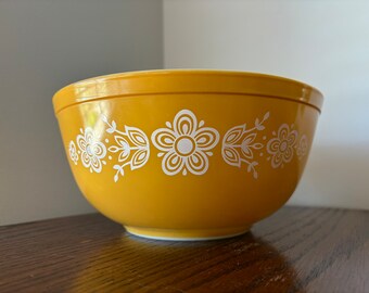 Pyrex, Butterfly Gold, Mixing Bowl, 403, 2 1/2 quart