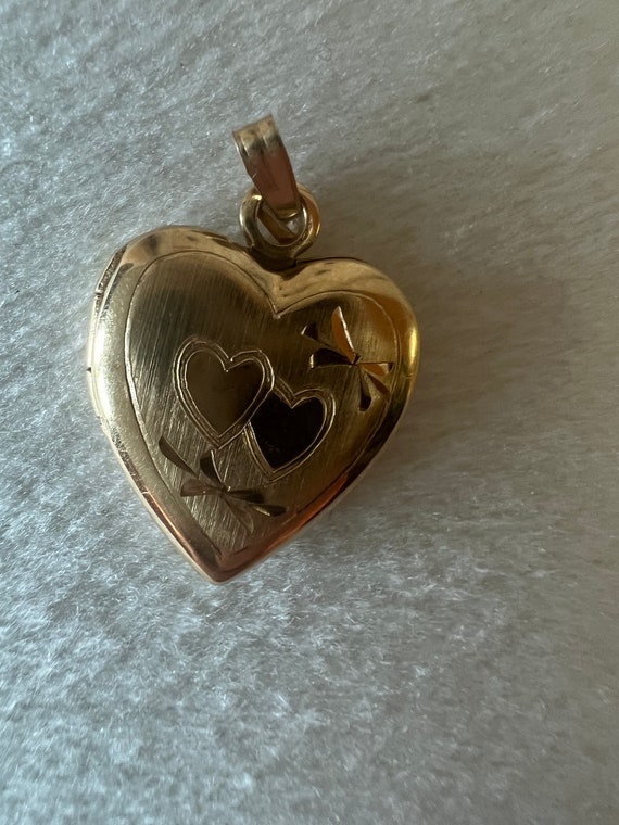 Vintage 14k Yellow Gold Engraved Two Hearts Locket