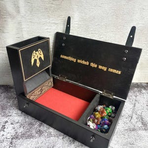 Birds&#39; dice holder. Set Black dice tray and dice tower dice box Dragons Dice Tray. Personalized dice storage and Dice tray