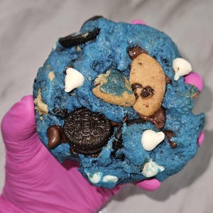 特大サイズの白黒クッキー（ニューヨークデリスタイル）クラシック
