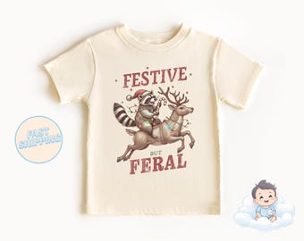 Festlig Men Vild - Söt Men Vild - Rolig Jultvättbjörn Barn T-shirt - Hjorthorn - Julbelysning - Vild - Tvättbjörn - Hjort