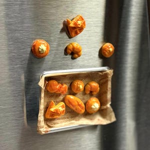 Mini Pastry Fridge Magnets: Realistic Bakery Decor, Food Lover Gift (No restock)