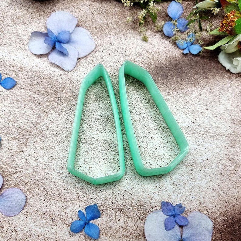 Breiter Keil-Ohrringausstecher aus Polymerclay, Paar Nr. 23 – 6 cm Bild 2