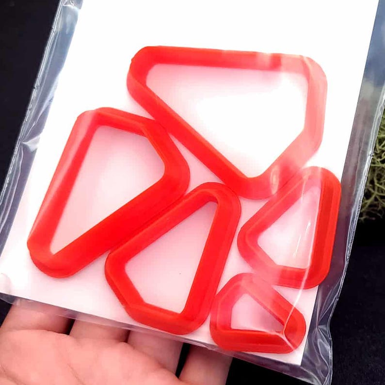 Sleek Triangle Clay Cutter Plastic Cutters SweetyBijou Tools