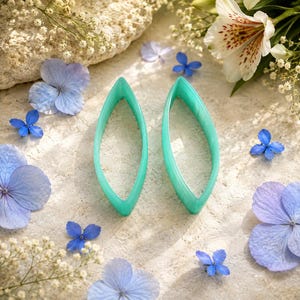 Cortador de pendientes de arcilla polimérica con forma de hoja curva, par n.° 6 - 6 cm imagen 2