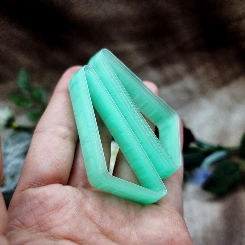 Par de cortadores de pendientes de arcilla polimérica con forma de triángulo inclinado n.° 24 - 6 cm imagen 7