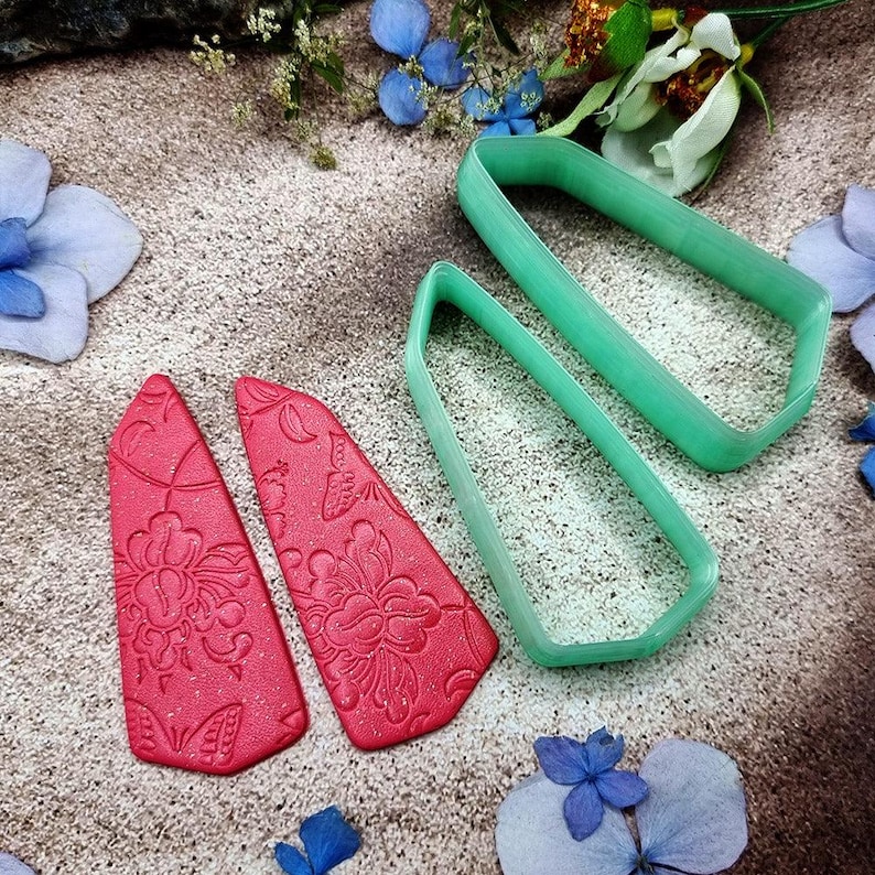 Breiter Keil-Ohrringausstecher aus Polymerclay, Paar Nr. 23 – 6 cm Bild 3