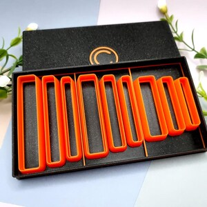 SweetyBijou Huggie Earrings 9 Cutters