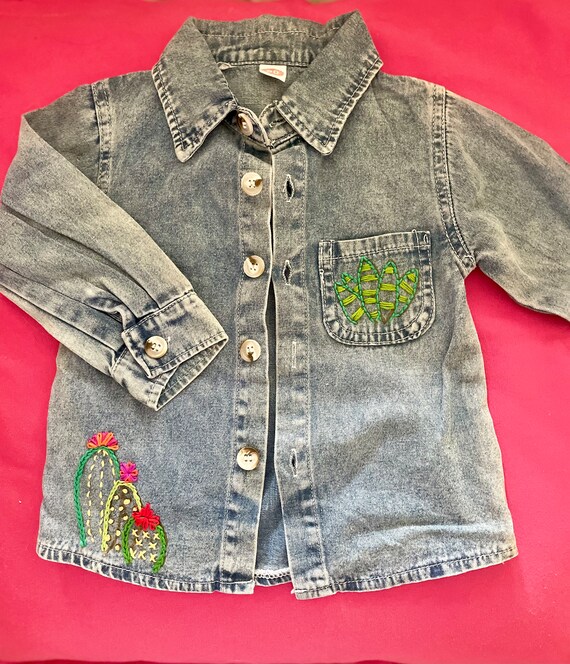 Chemise en chambray brodée à la main personnalisée France