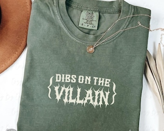 Dark Romance Shirt, Dibs On The Villain Tee, Romantasy T-Shirt, Bookish Clothing for Her, Enemies to Lovers, Smut Reading TShirt, Spicy Book